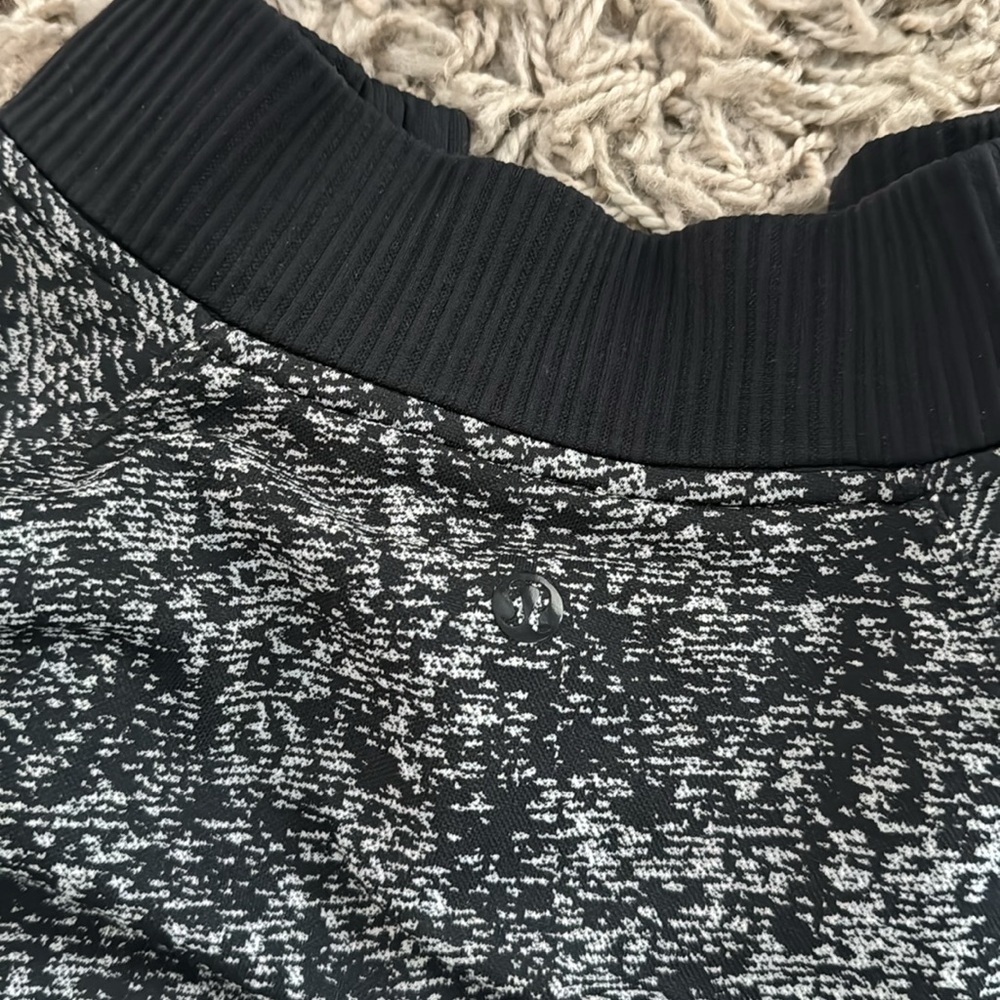 Lululemon pullover - Picture 3 of 3